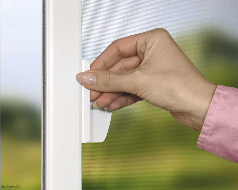 Handle shell for ergonomic operation of the side-hung window